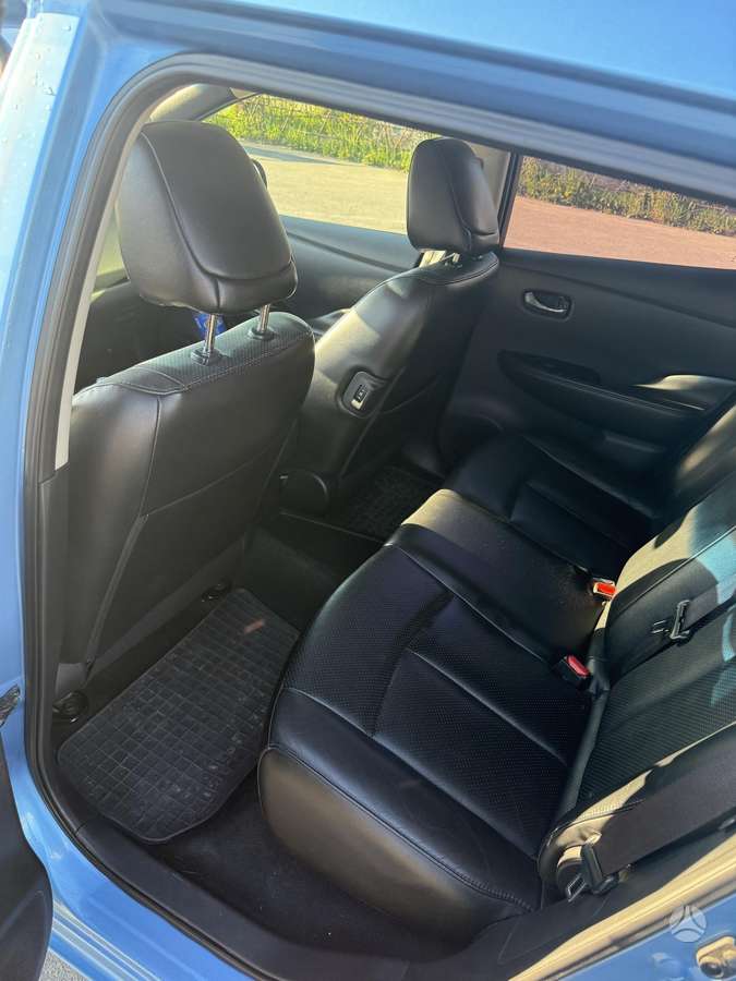 Nissan Leaf, 24 kWh, hatchback