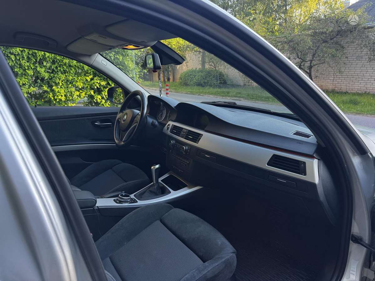 BMW 320, 2.0 l., universalas