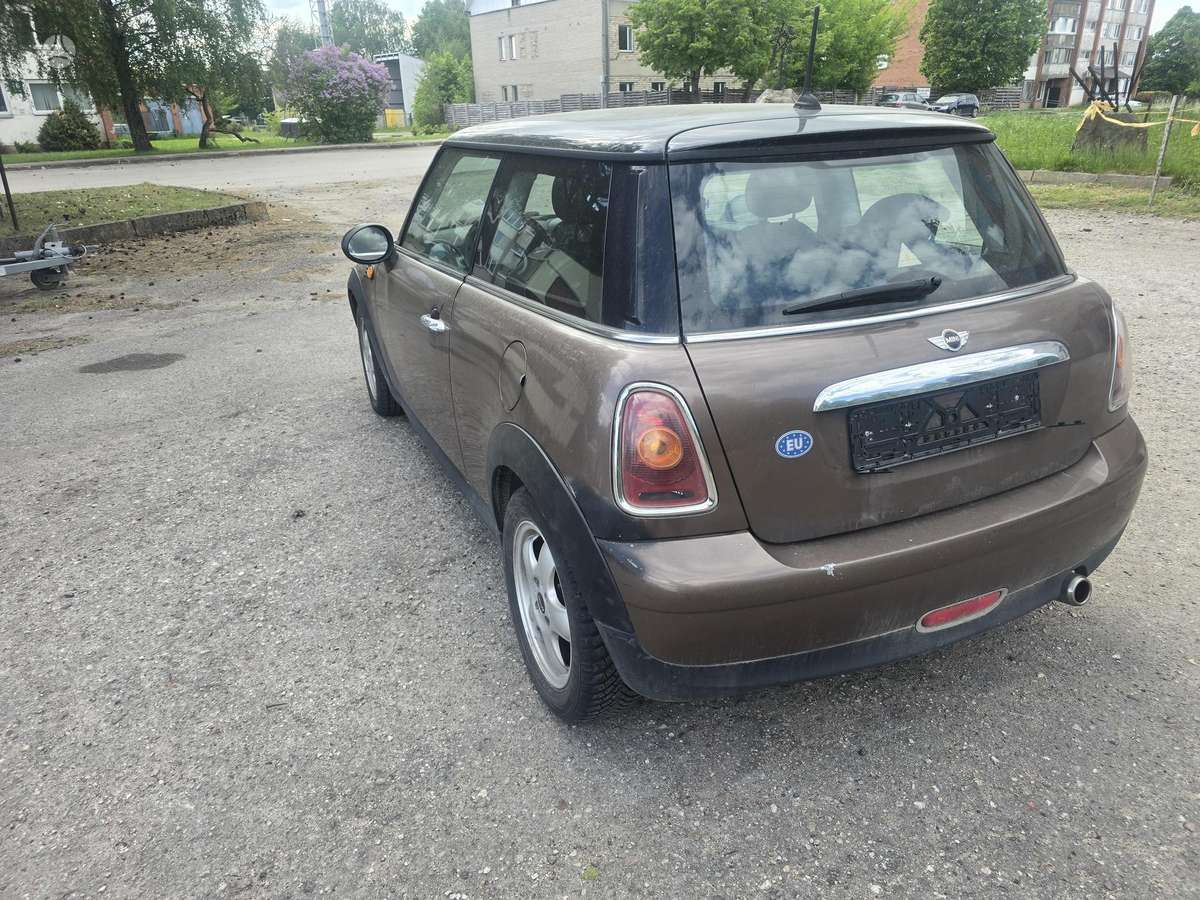 Mini Cooper, 1.6 l., hatchback