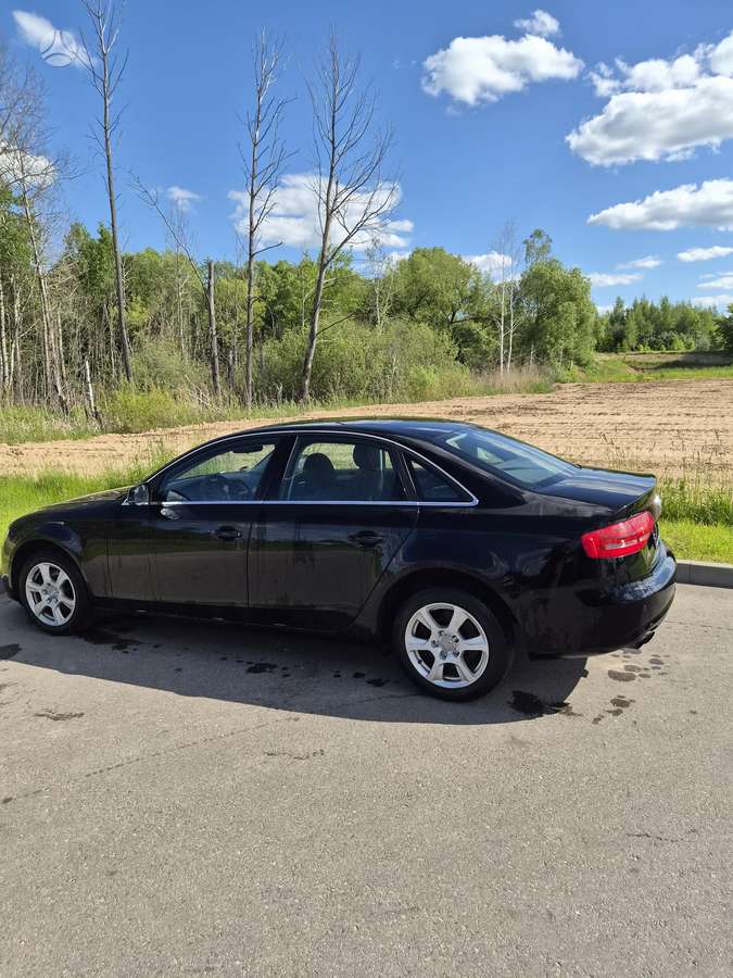 Audi A4, 1.8 l., saloon / sedan