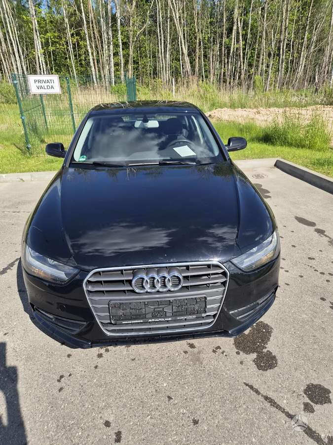 Audi A4, 1.8 l., saloon / sedan