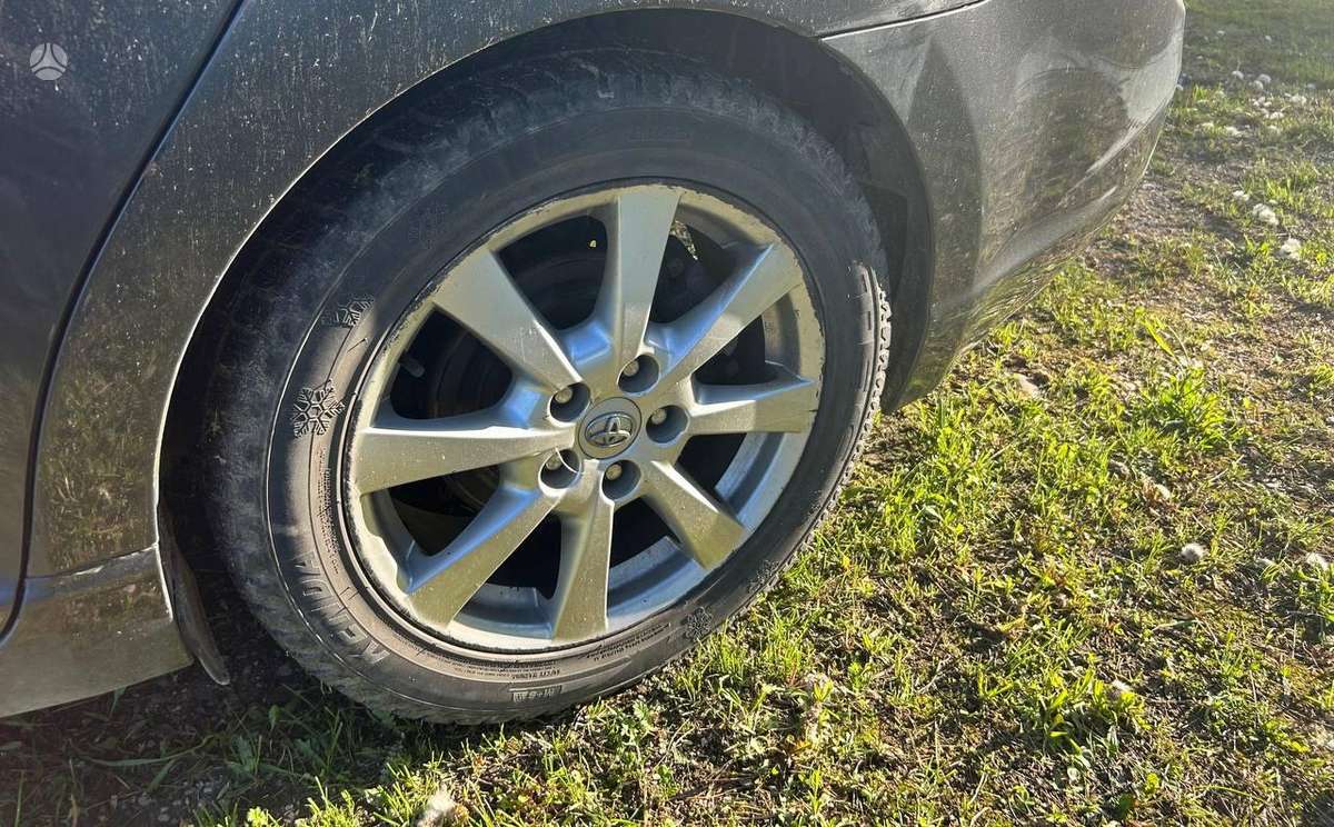 Toyota Avensis - 7