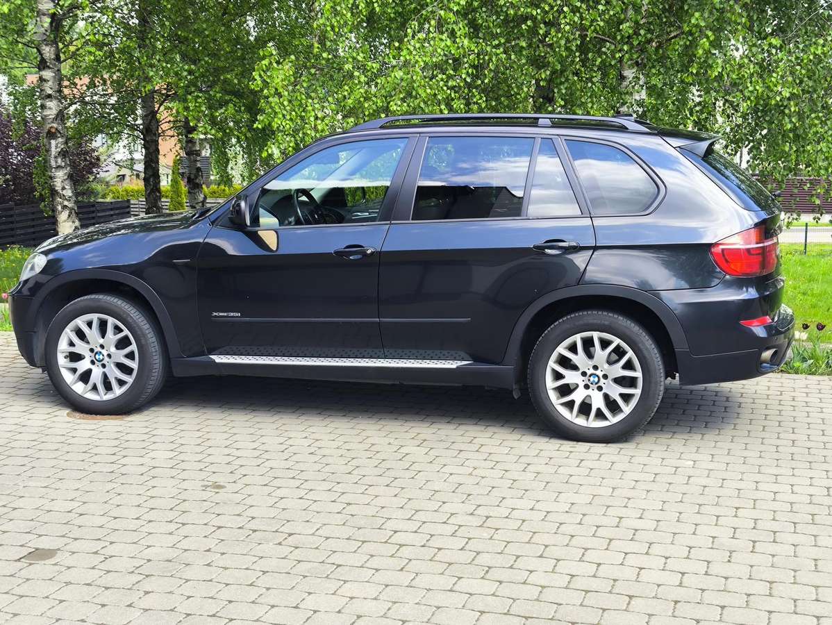 BMW X5, 3.0 l., off-road / crossover
