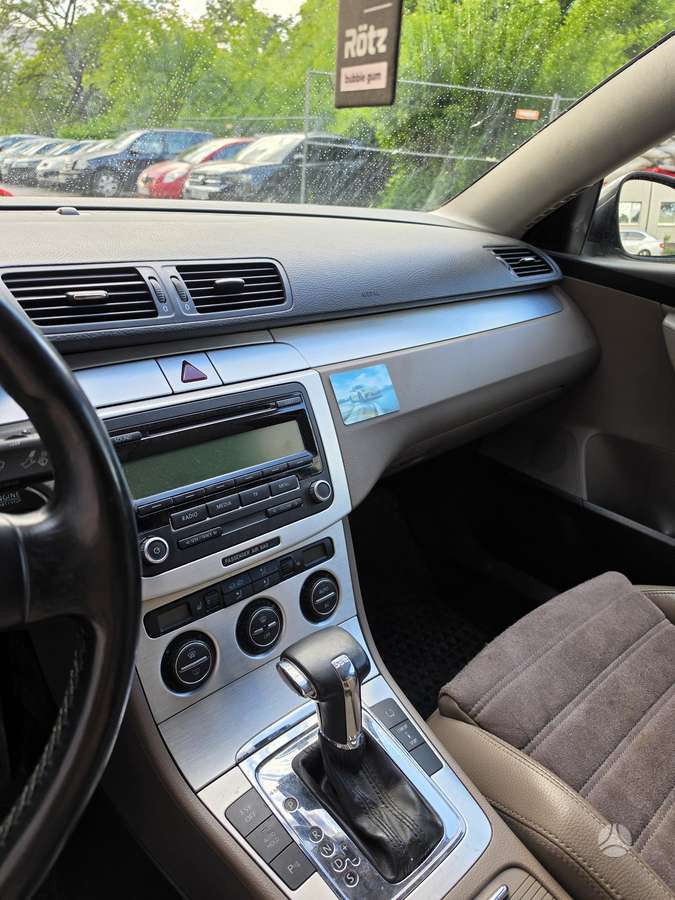 Volkswagen Passat - 3