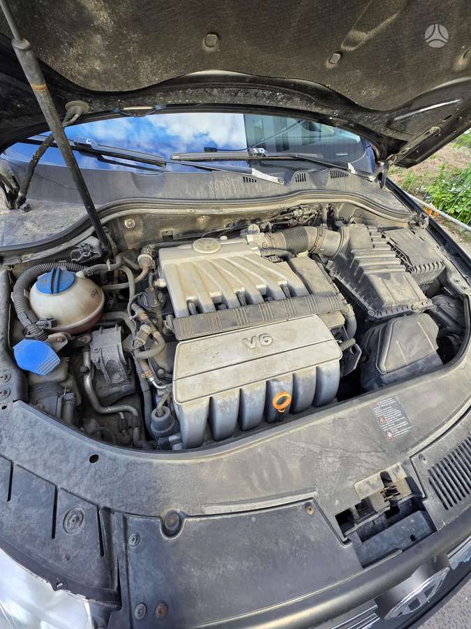 Volkswagen Passat - 11