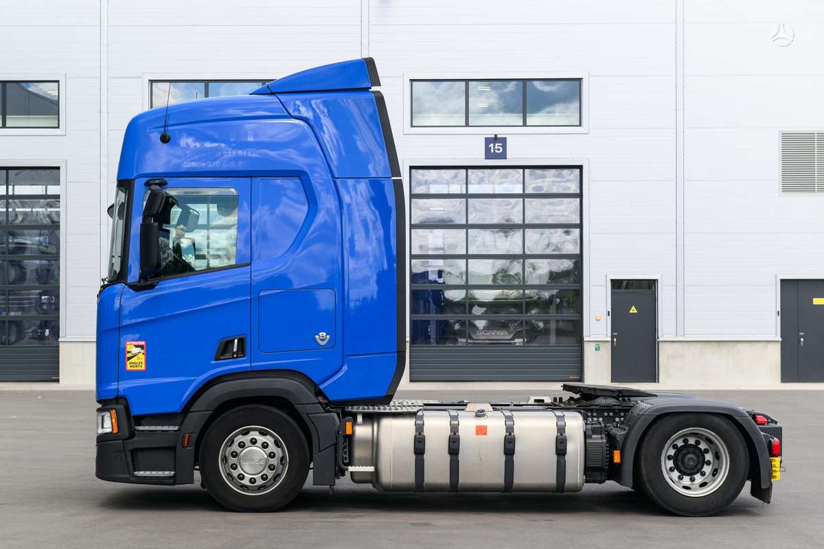 Scania R530, V8  naujos padangos 315/70, double sleeper