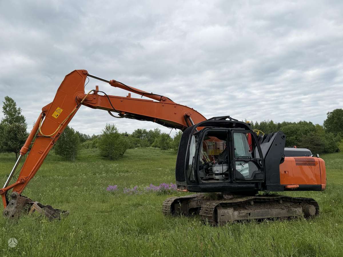 Hitachi ZX210LC-6, экскаваторы