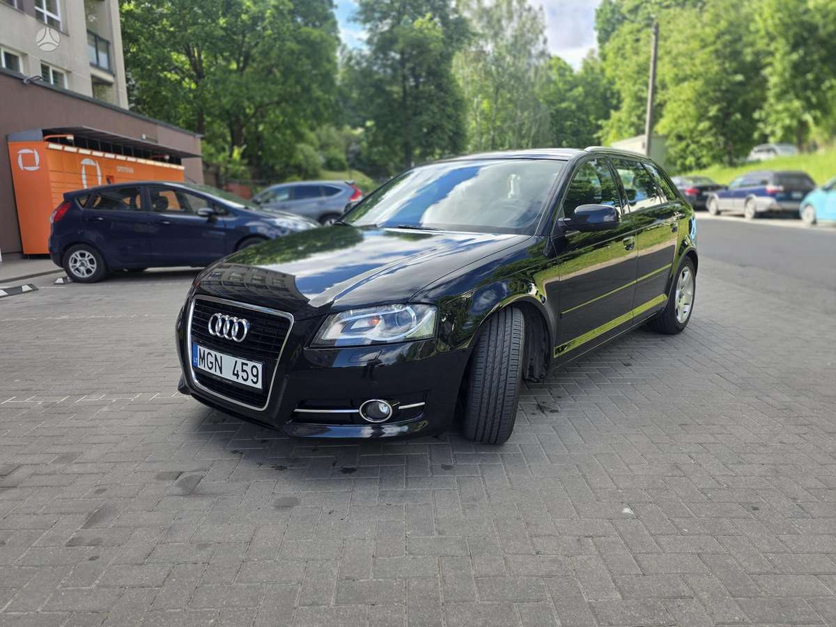 Audi A3, 1.8 l., hatchback