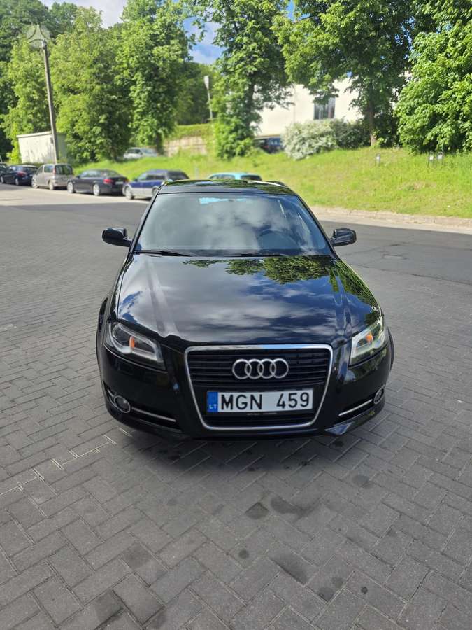 Audi A3, 1.8 l., hatchback