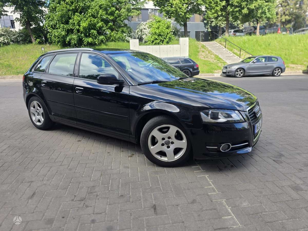 Audi A3, 1.8 l., hatchback