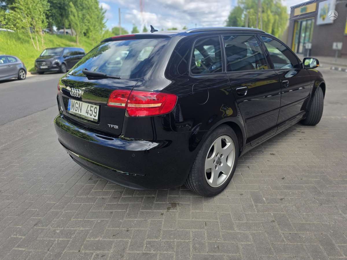 Audi A3, 1.8 l., hatchback