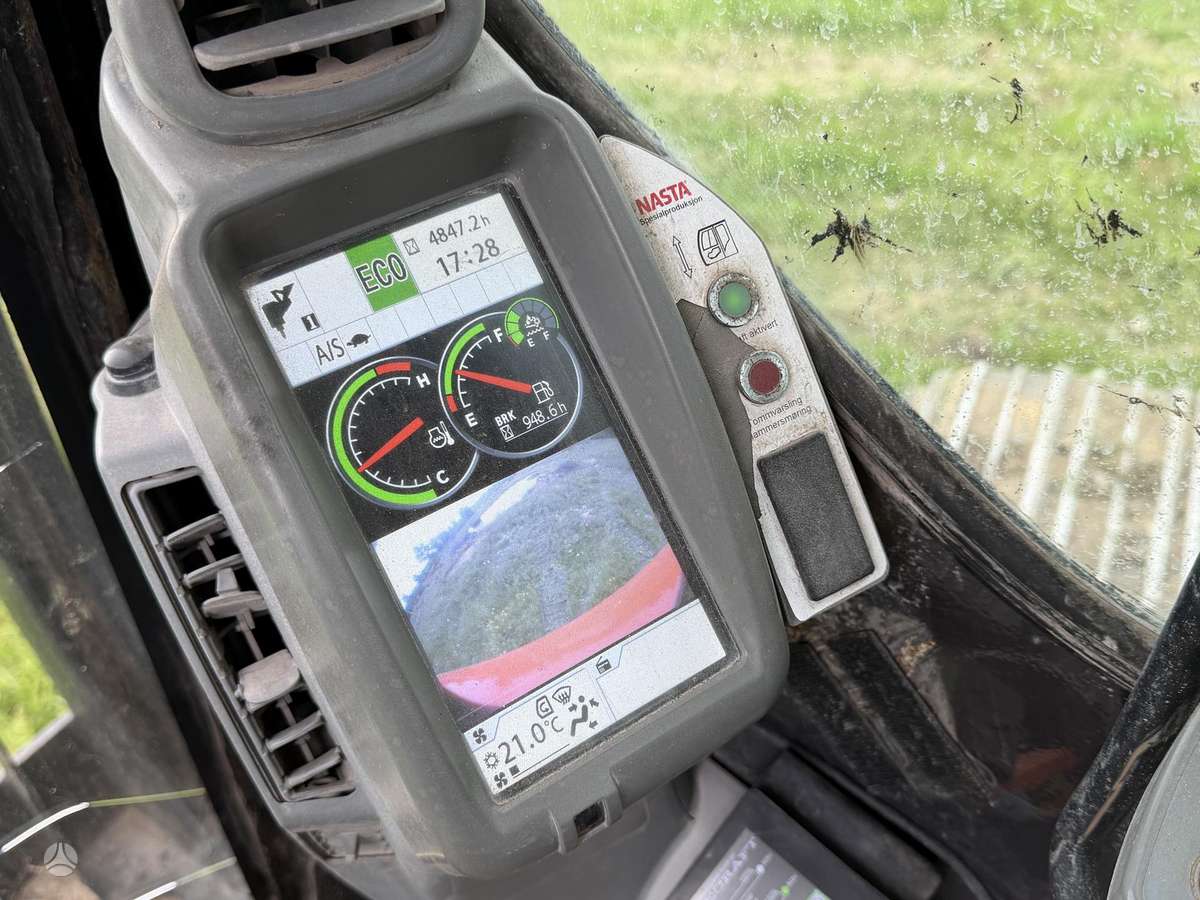 Hitachi ZX210LC-6, экскаваторы
