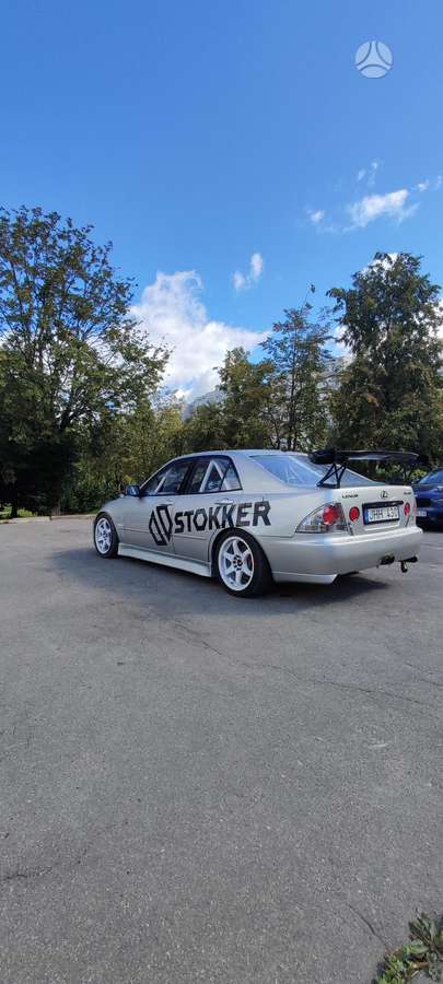 Lexus IS 300, 3.0 l., Седан