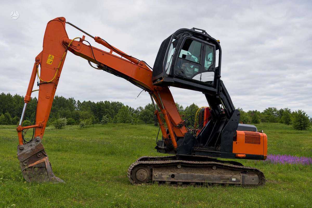 Hitachi ZX210LC-6, экскаваторы