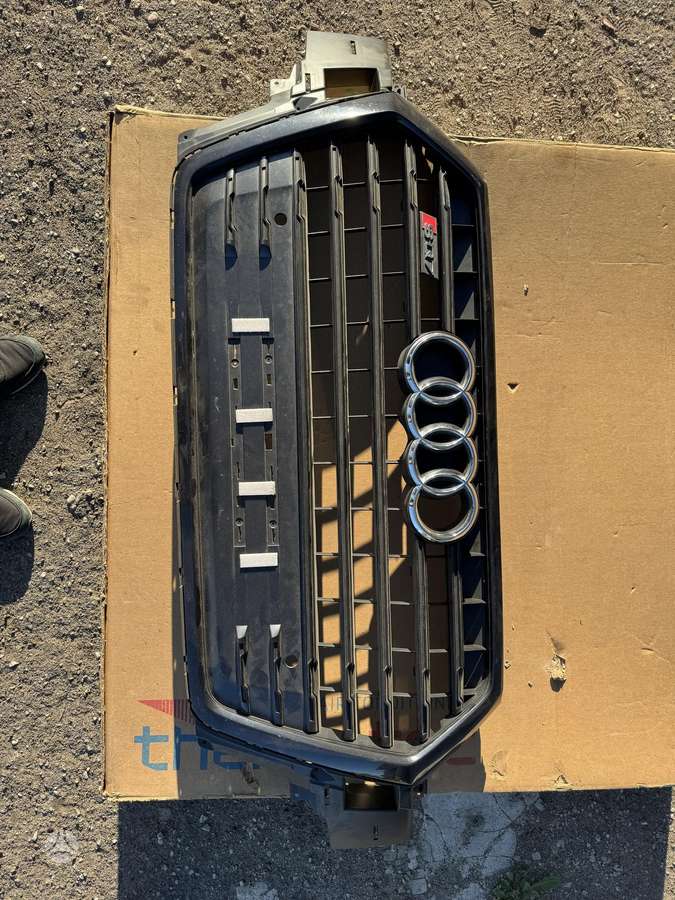 Audi Q7 детали кузова