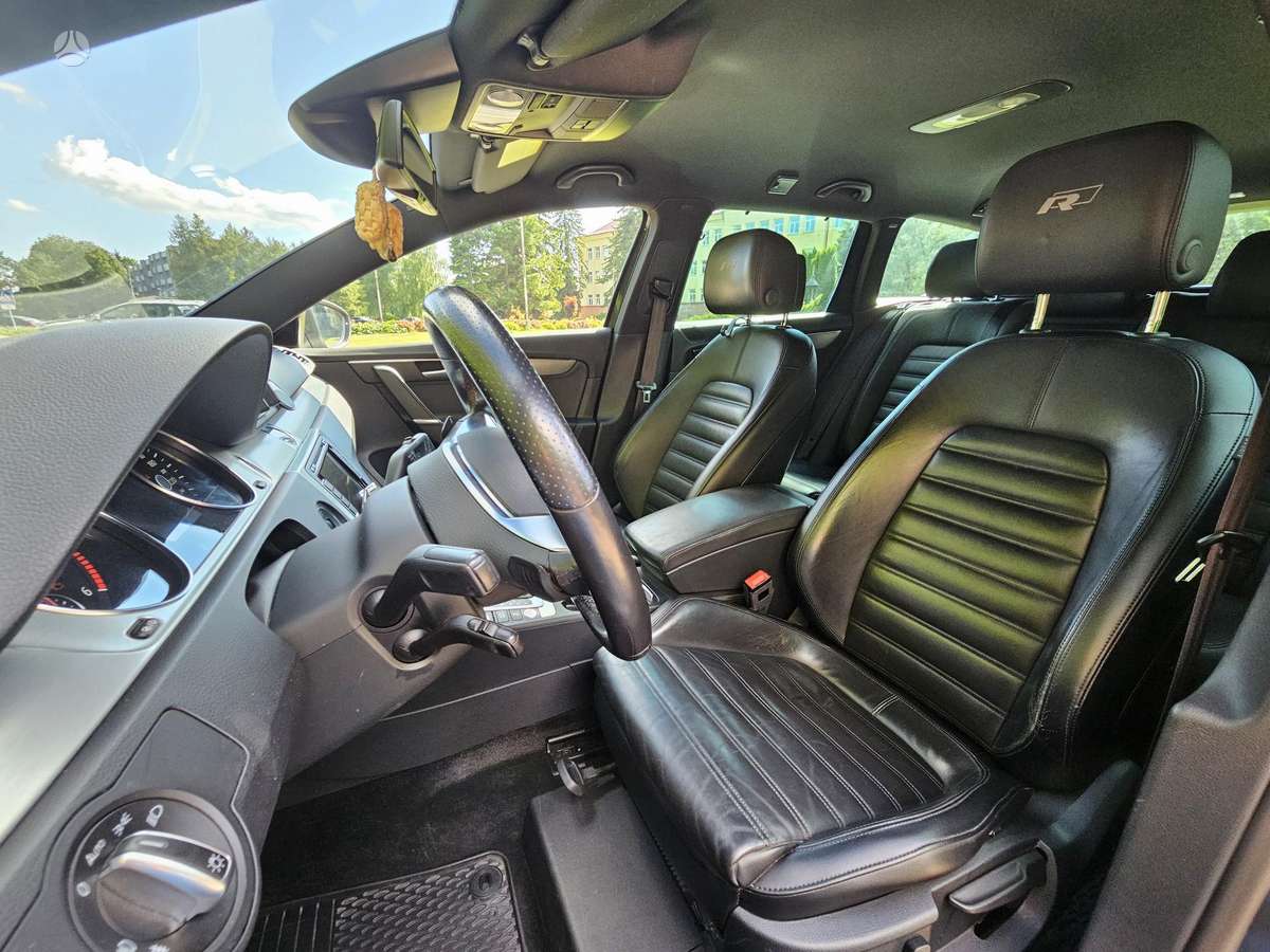 Volkswagen Passat - 4