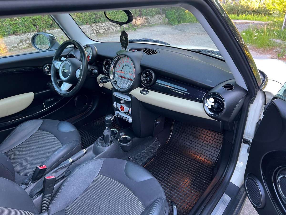 Mini Cooper, 1.6 l., Хэтчбек