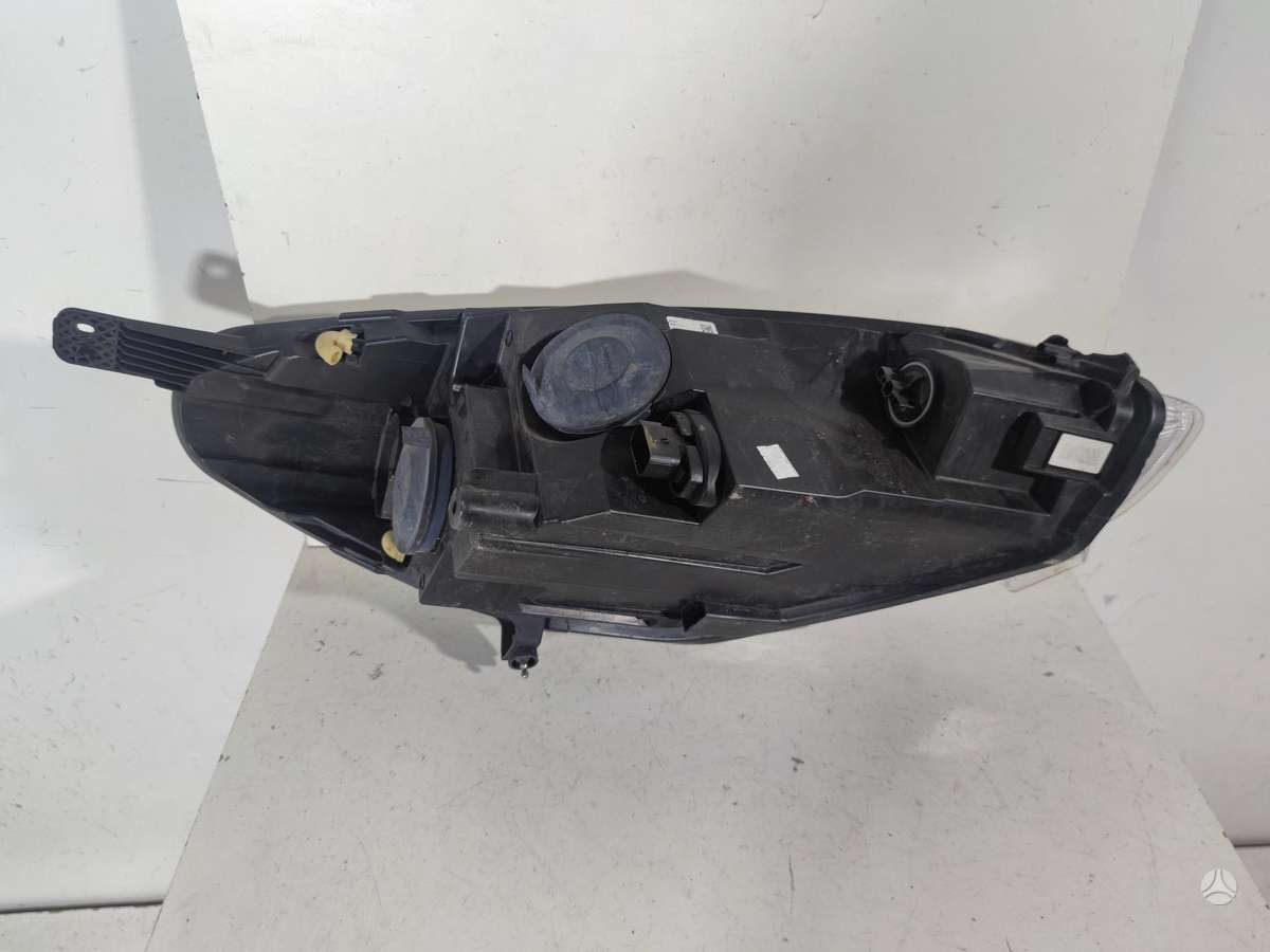 Ford Fiesta bumper reinforcement, lights