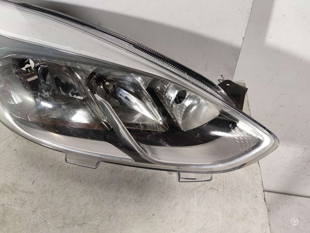 Ford Fiesta bumper reinforcement, lights
