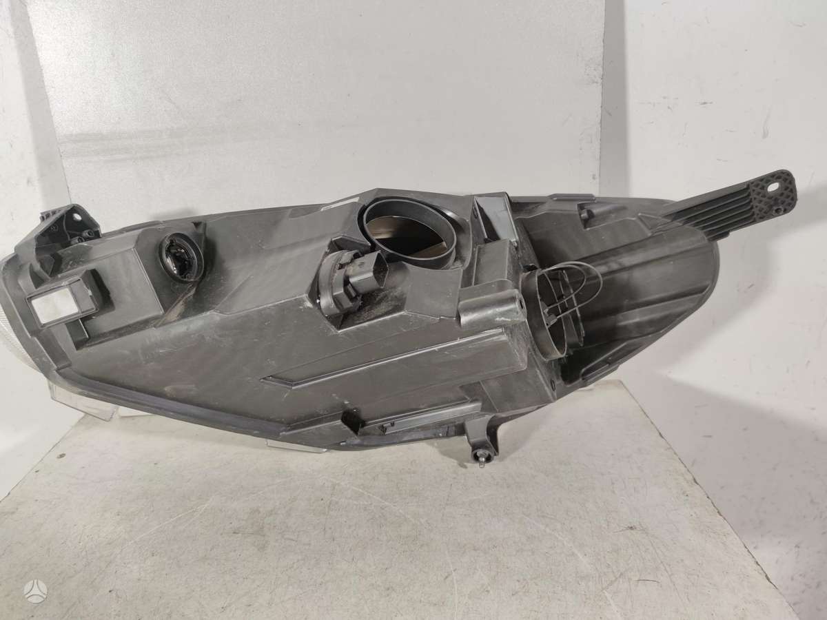 Ford Fiesta bumper reinforcement, lights