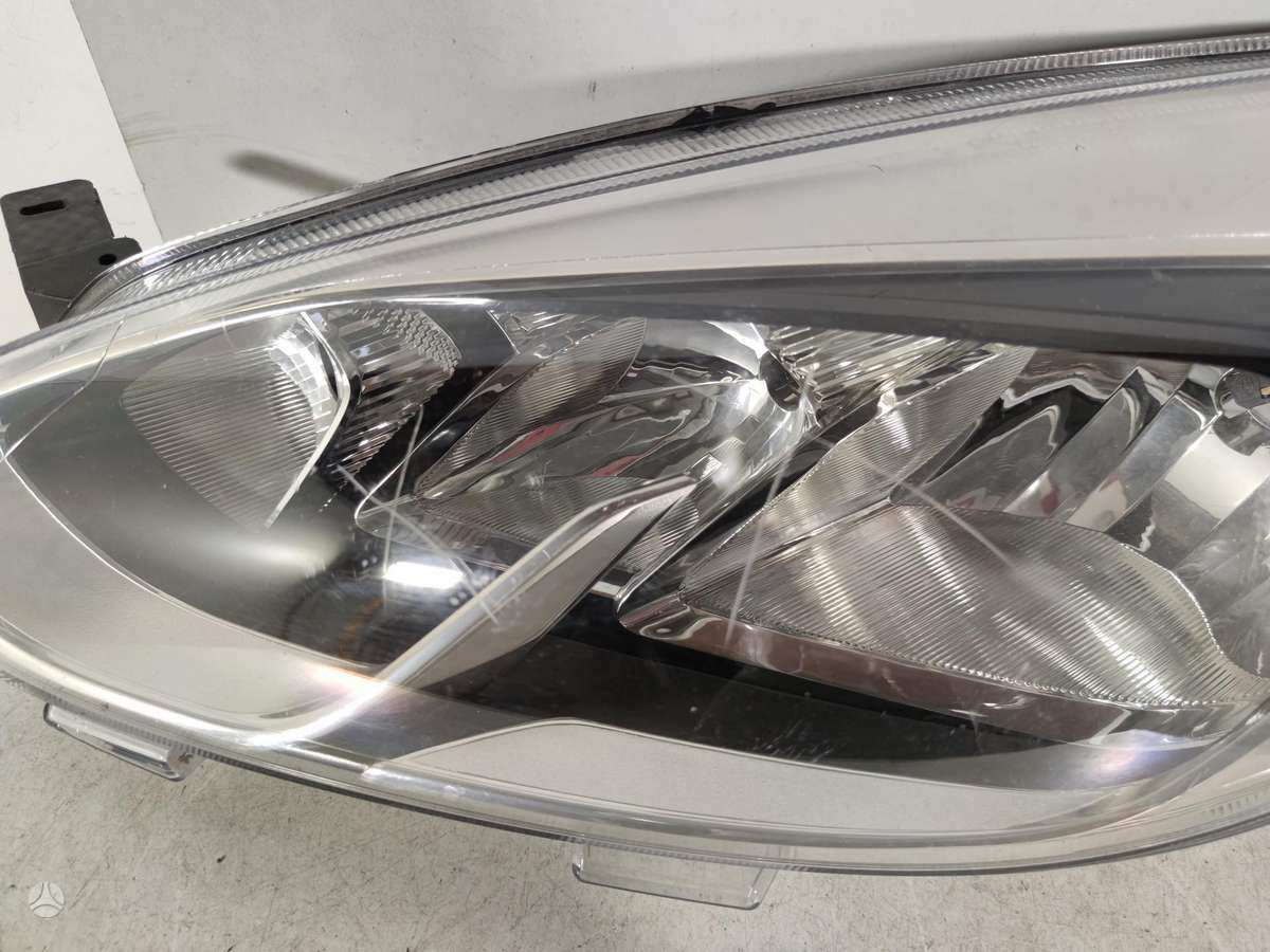 Ford Fiesta bumper reinforcement, lights