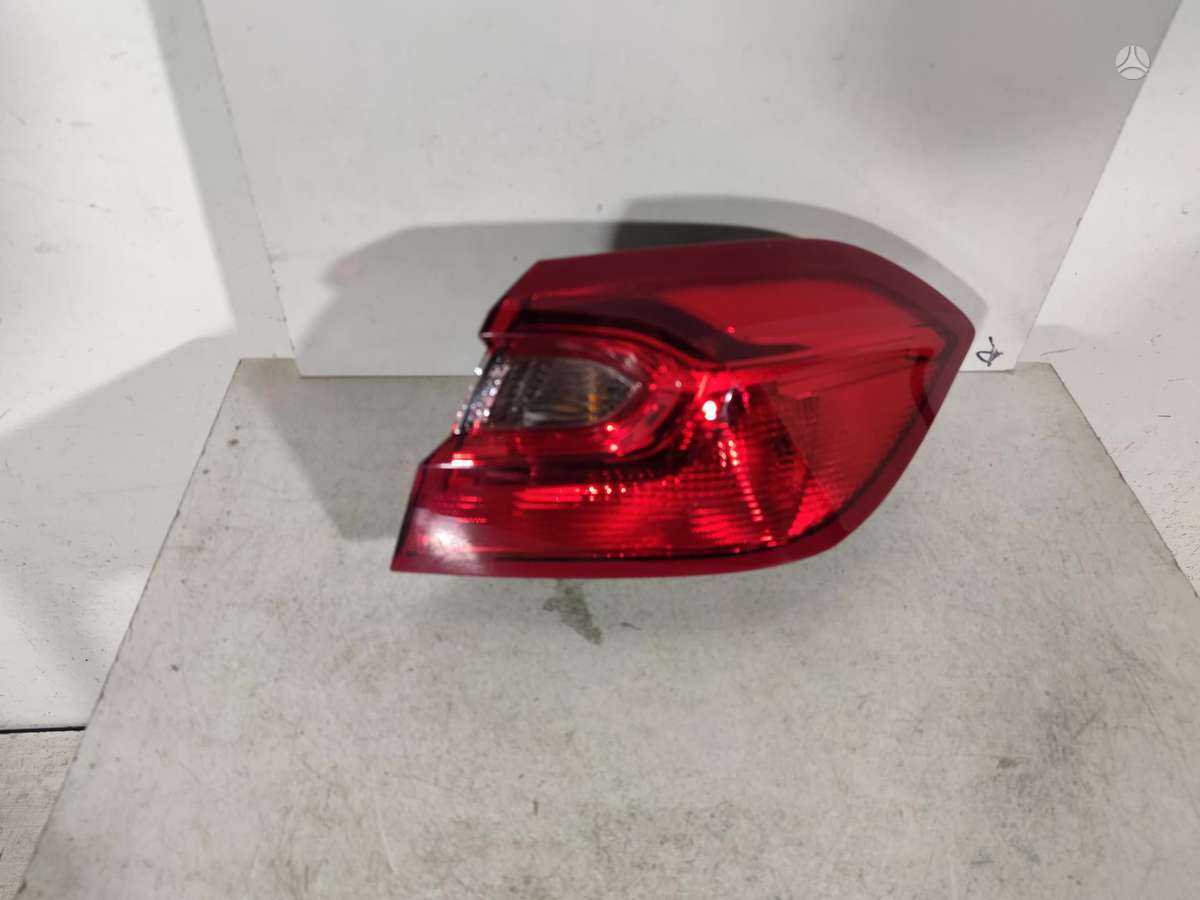 Ford Fiesta bumper reinforcement, lights