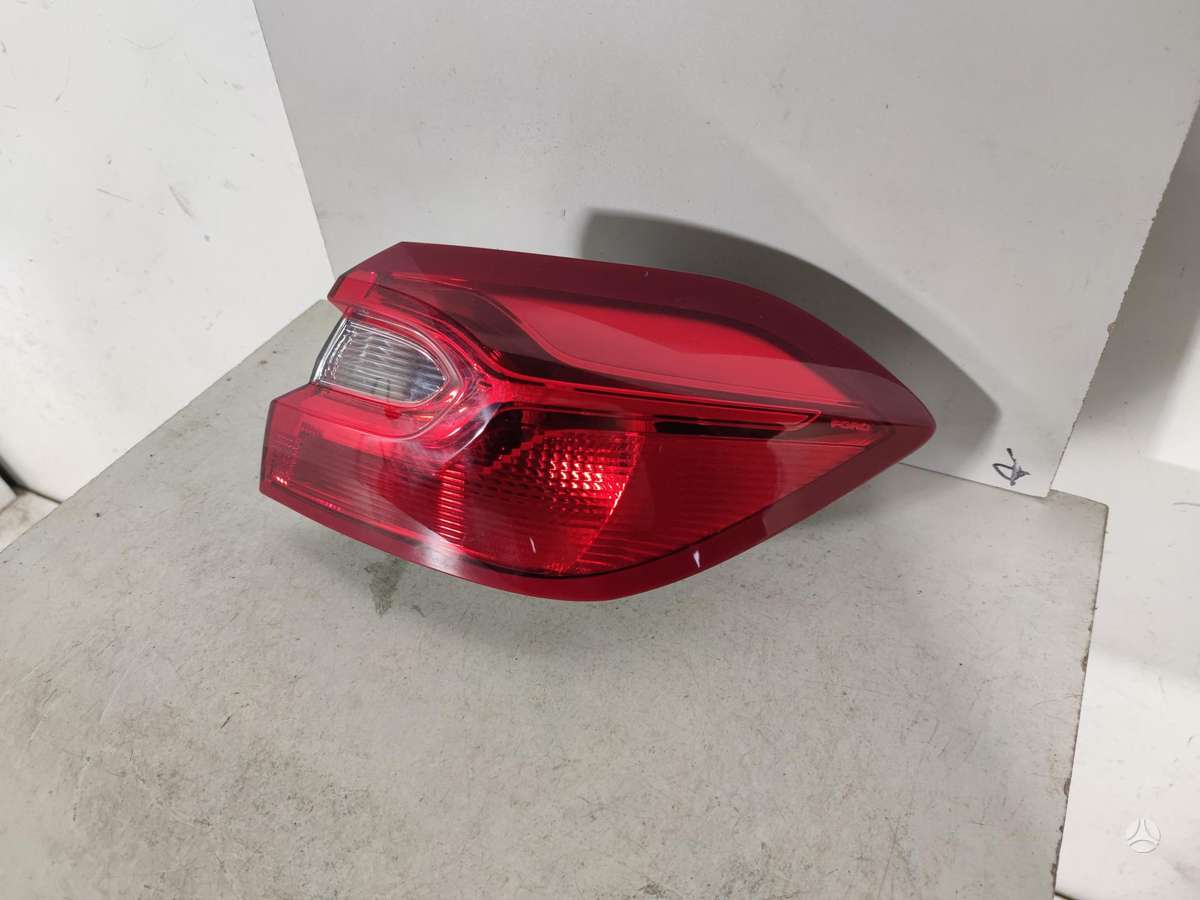 Ford Fiesta bumper reinforcement, lights