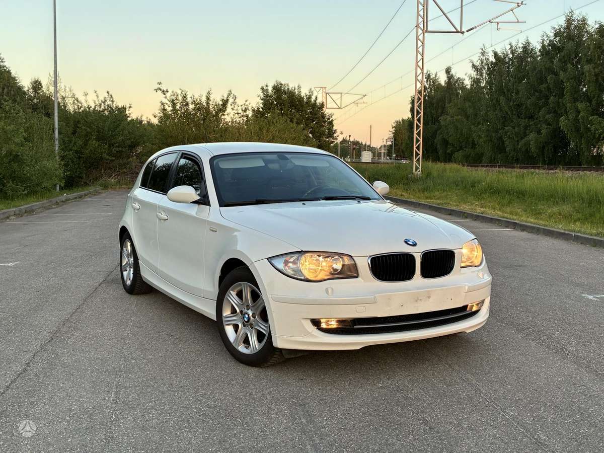 BMW 120, Хэтчбек