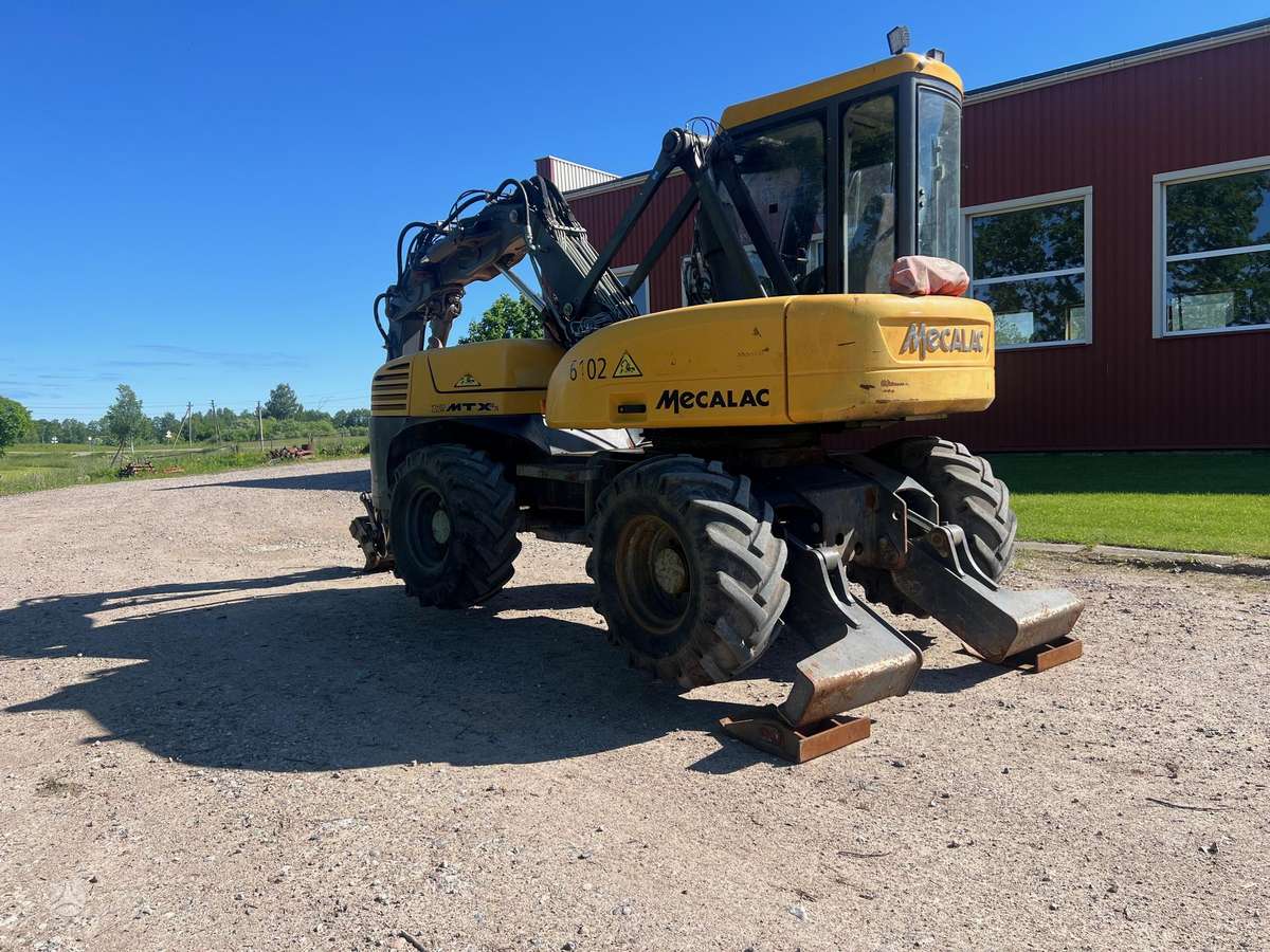 Mecalac 12MTX, ekskavatoriai