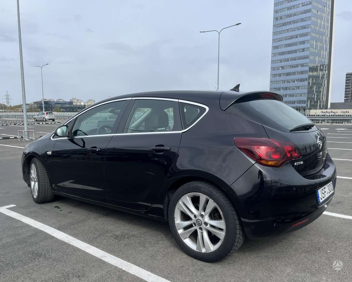 Opel Astra, 1.7 l., Хэтчбек