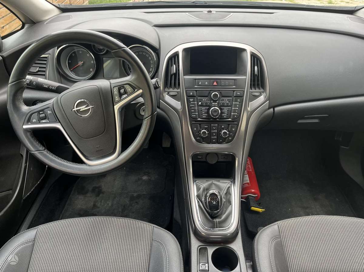 Opel Astra, 1.7 l., Хэтчбек
