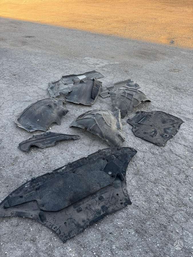 Audi Q7 body parts