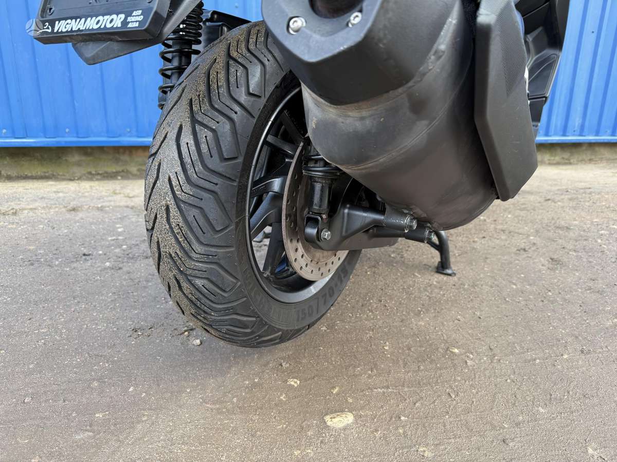 Yamaha X-max 400cc, мотороллеры / мопеды