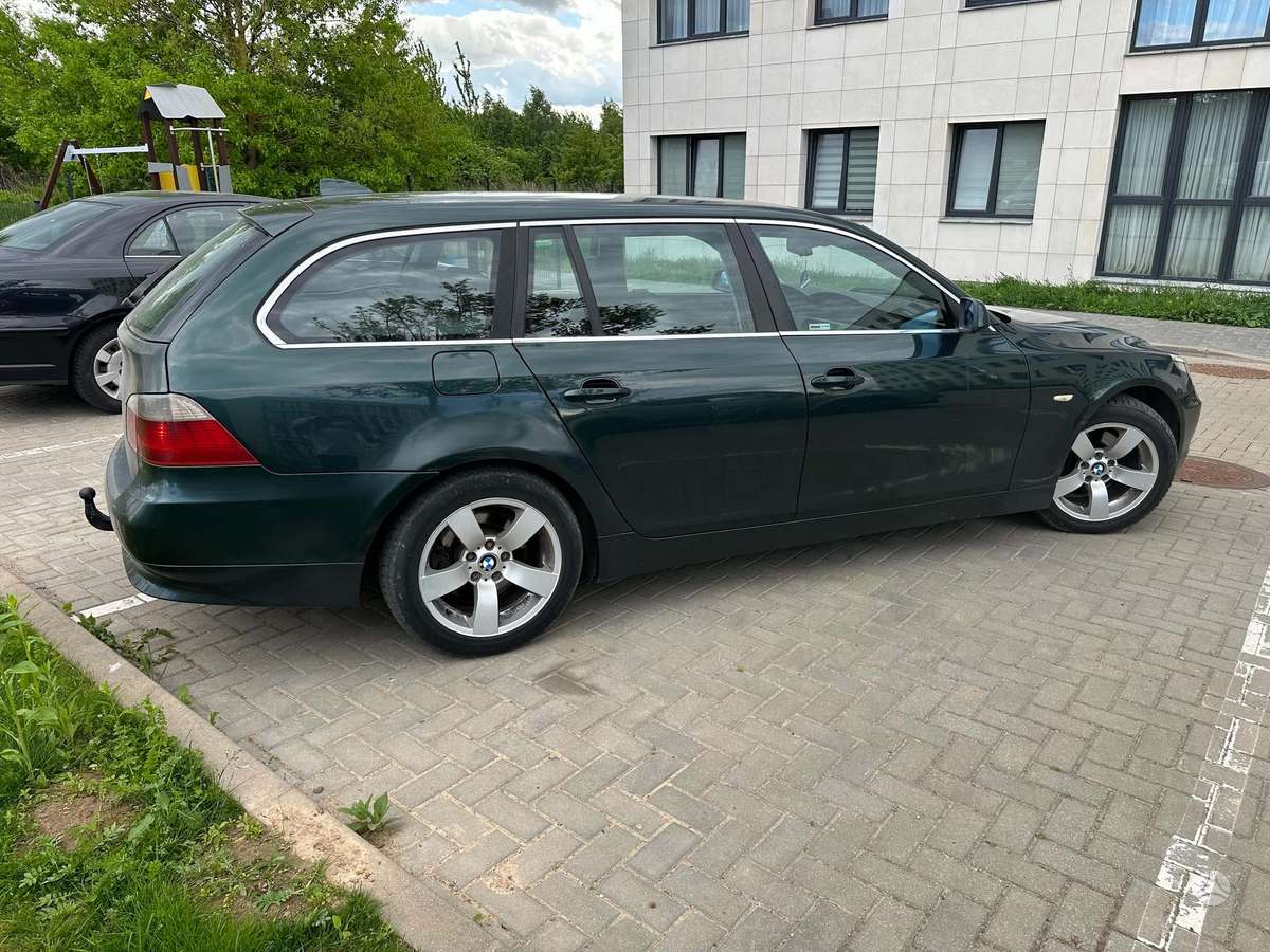 BMW 530, Универсал