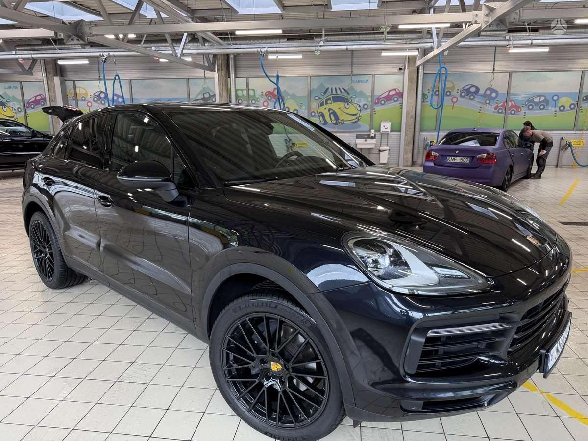 Porsche Cayenne Coupe - 1