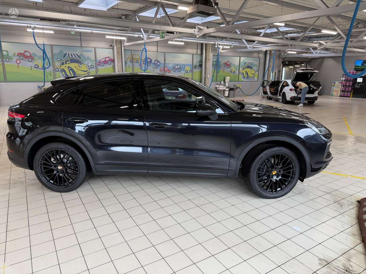 Porsche Cayenne Coupe - 2