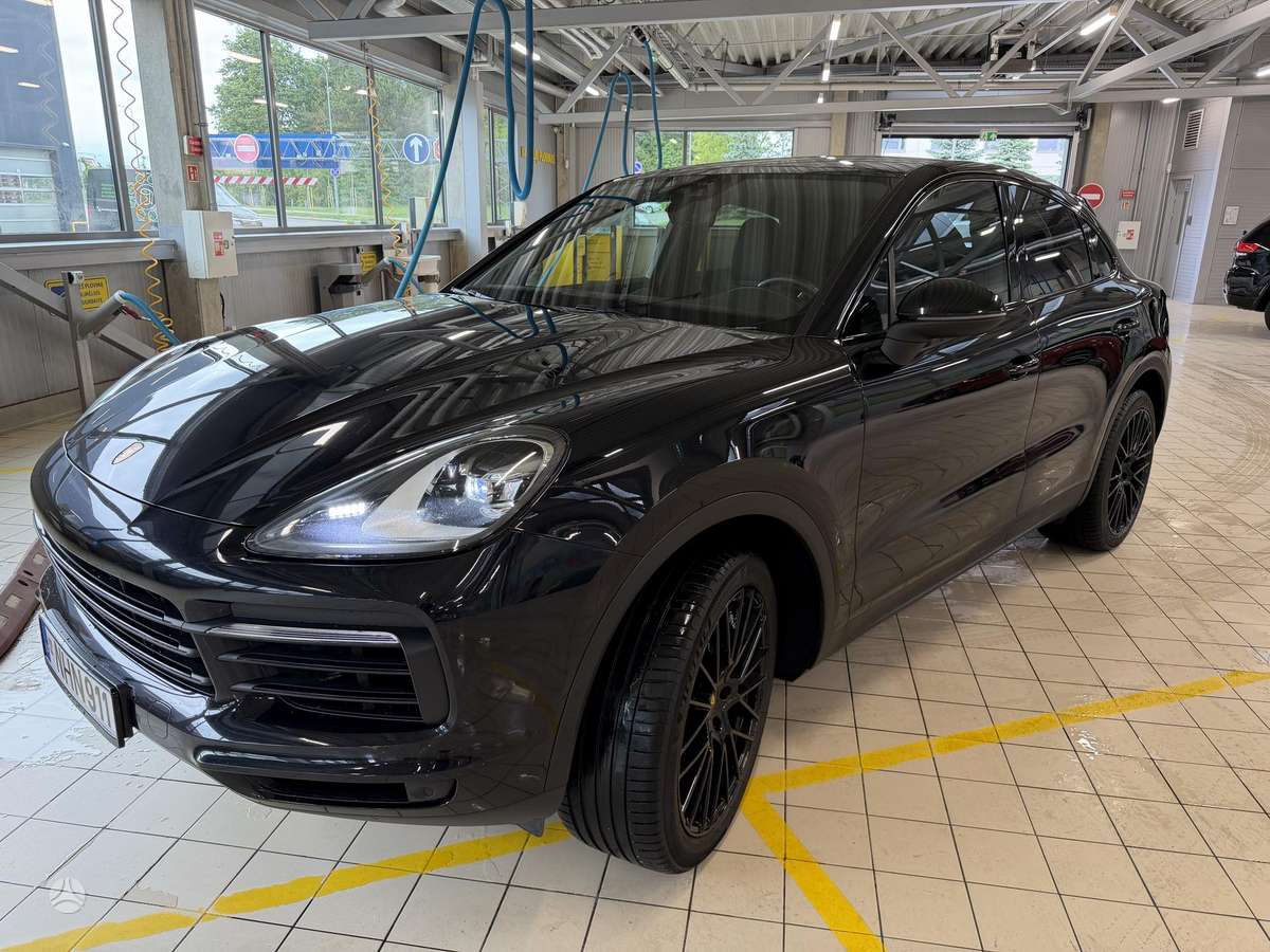 Porsche Cayenne Coupe - 3