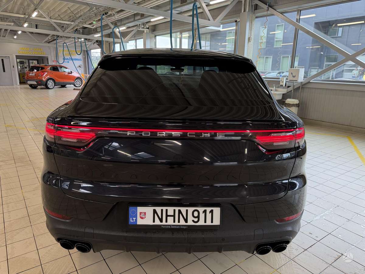 Porsche Cayenne Coupe - 7