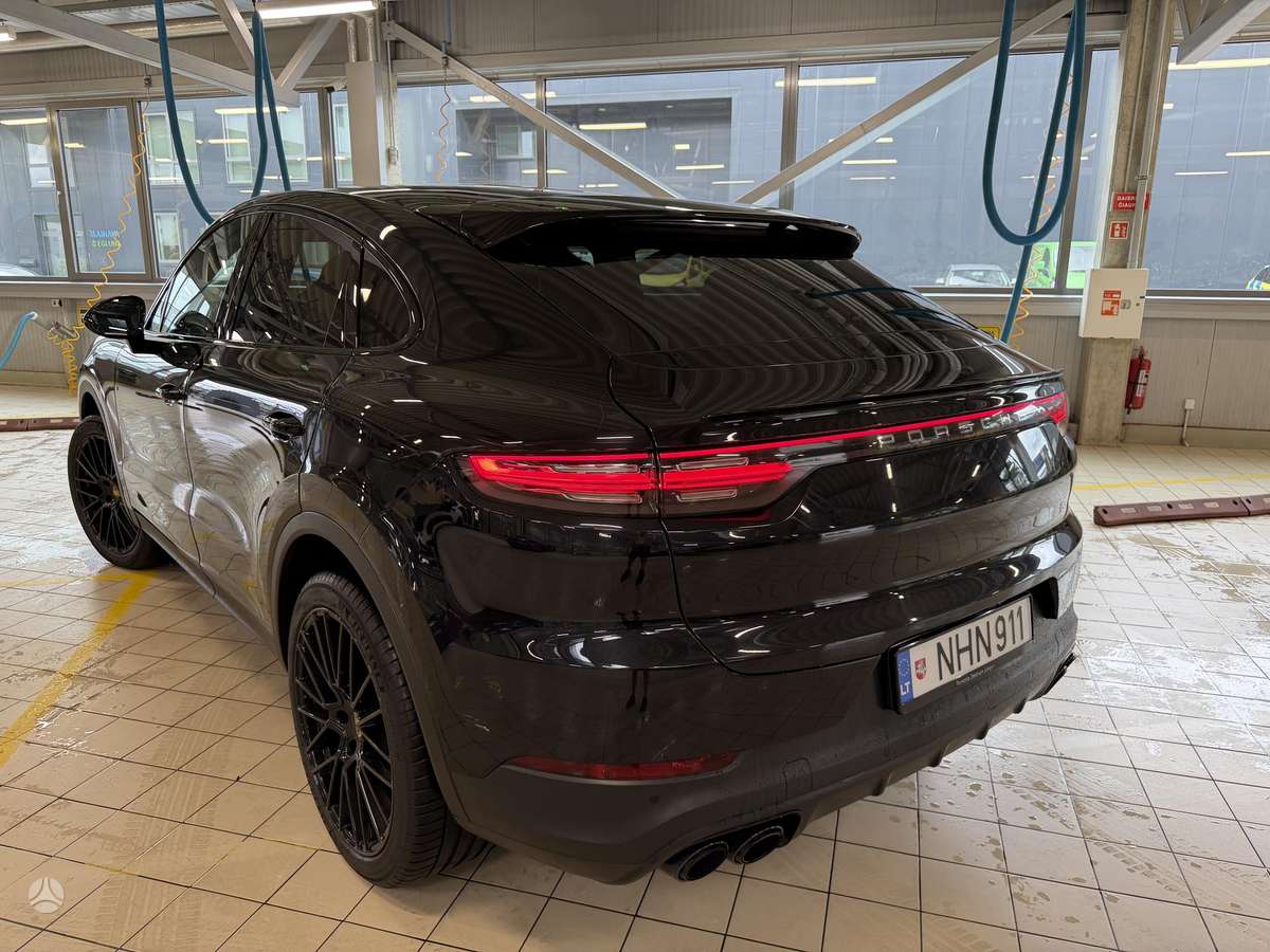 Porsche Cayenne Coupe - 8