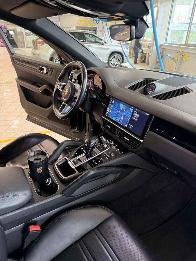 Porsche Cayenne Coupe - 9
