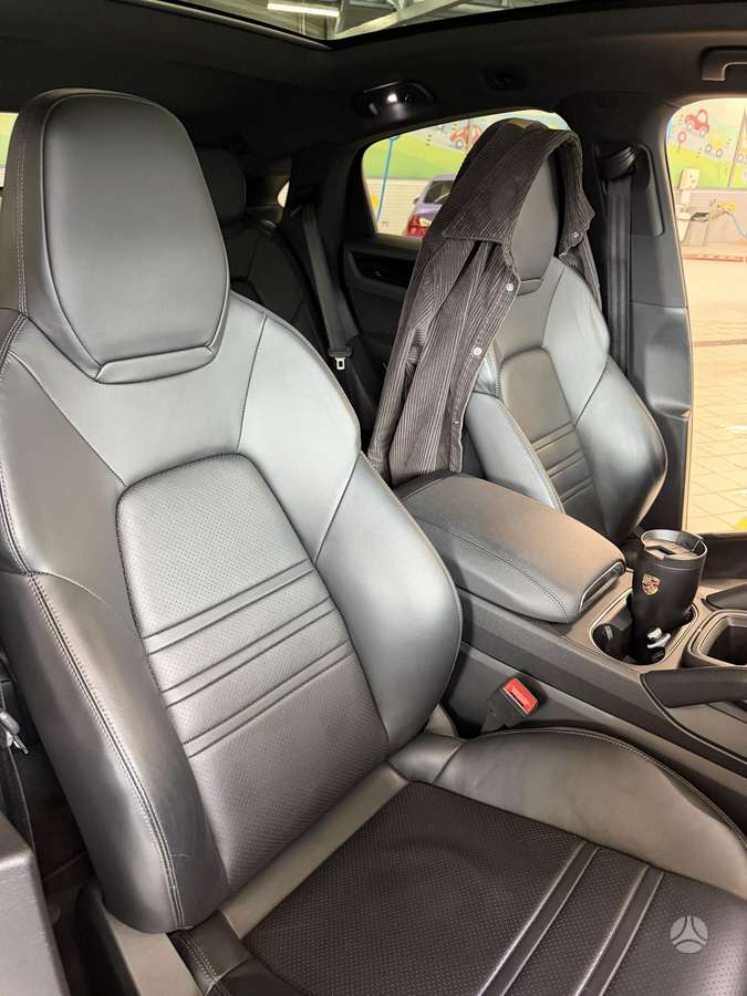 Porsche Cayenne Coupe - 11