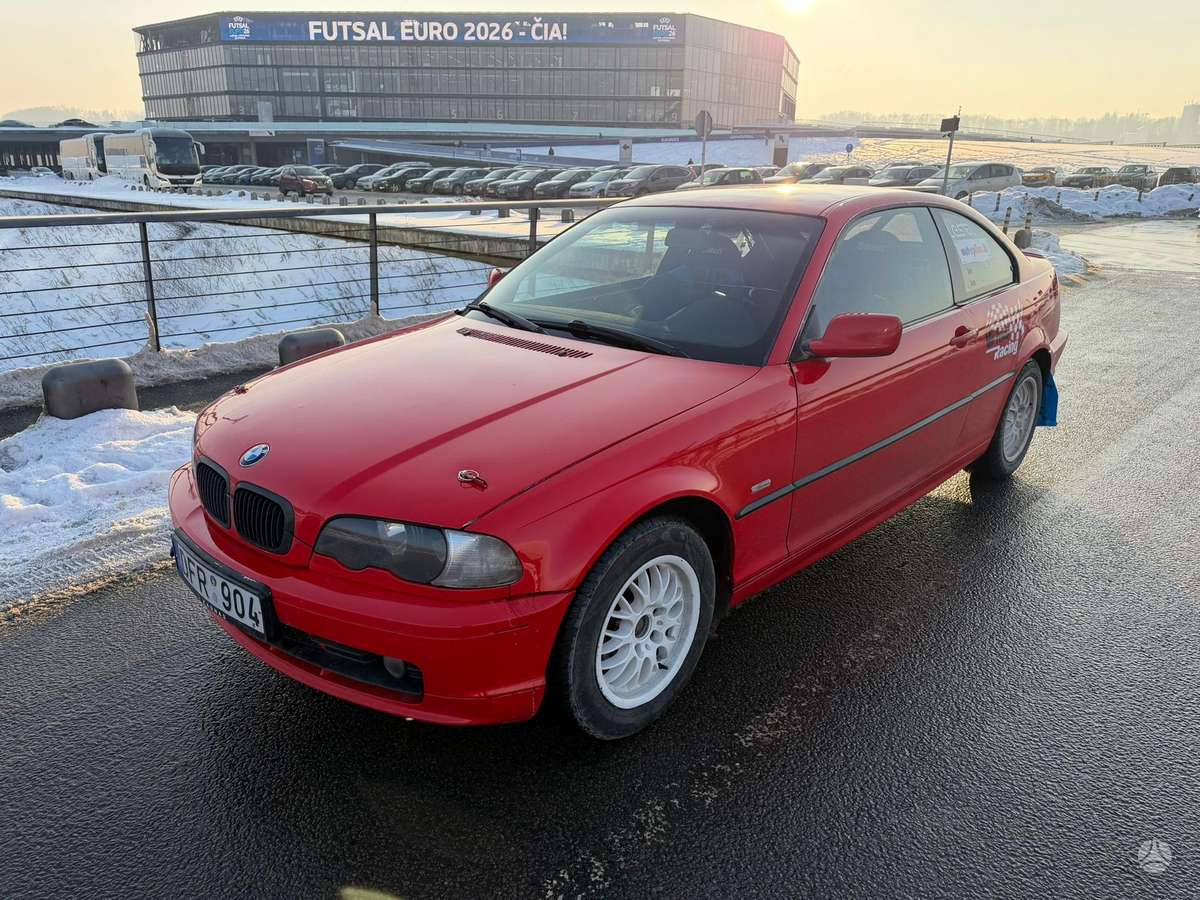 BMW 323, coupe