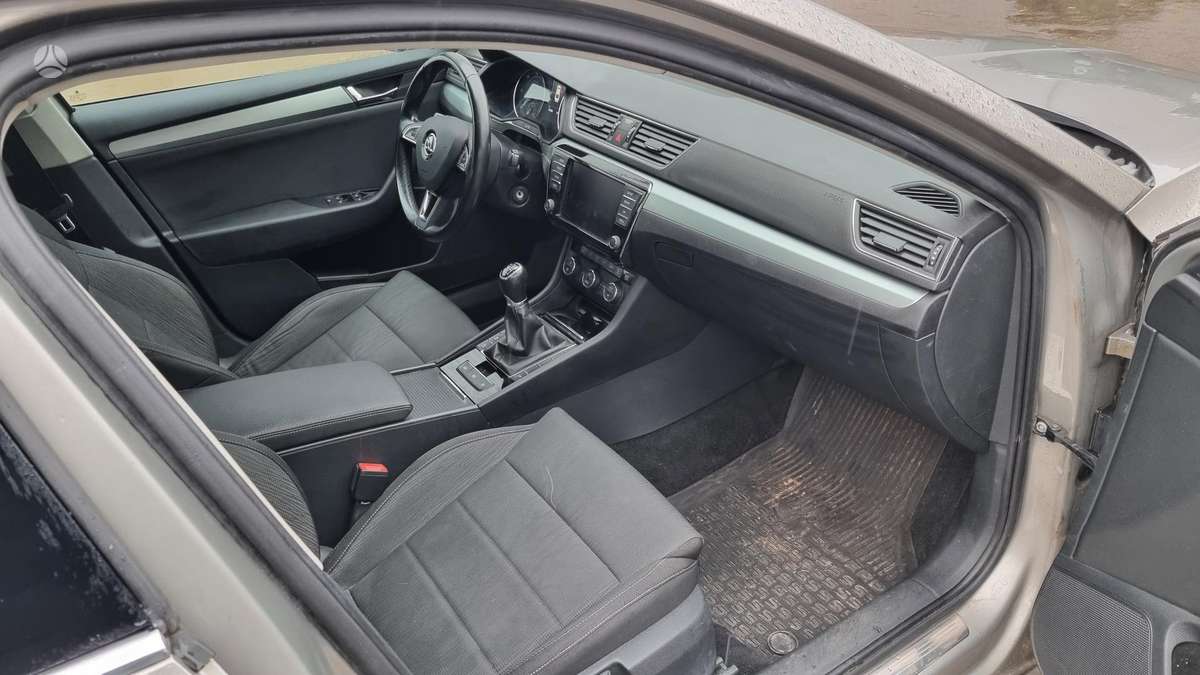 Škoda Superb - 5