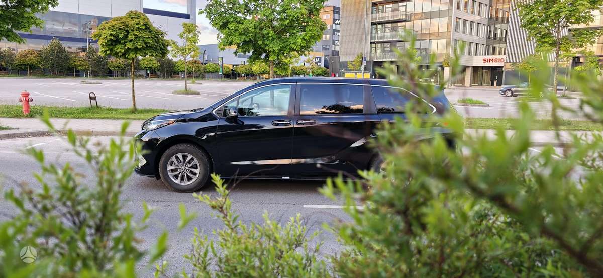 Toyota Sienna, 2.5 l., Минивэн