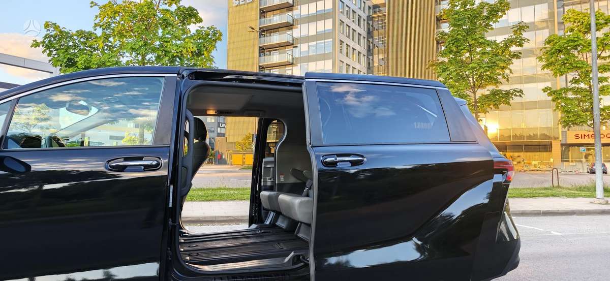 Toyota Sienna, 2.5 l., Минивэн