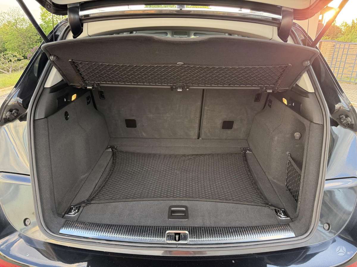 Audi Q5, 2.0 l., off-road / crossover