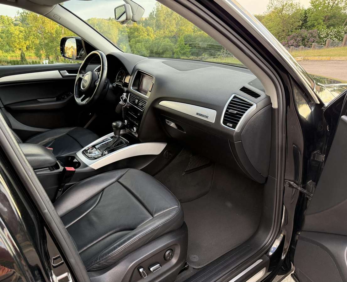 Audi Q5, 2.0 l., Внедорожник / Кроссовер