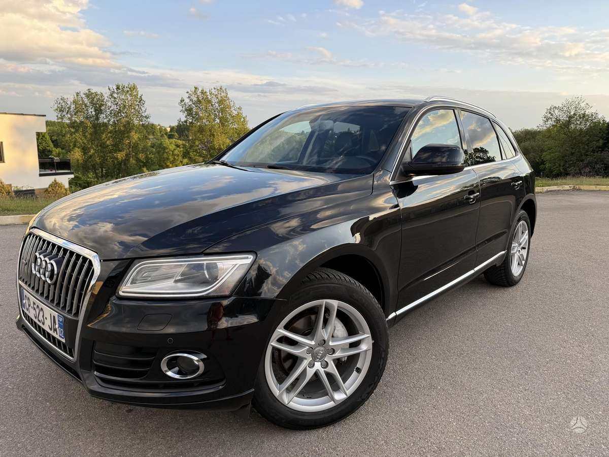 Audi Q5, 2.0 l., off-road / crossover