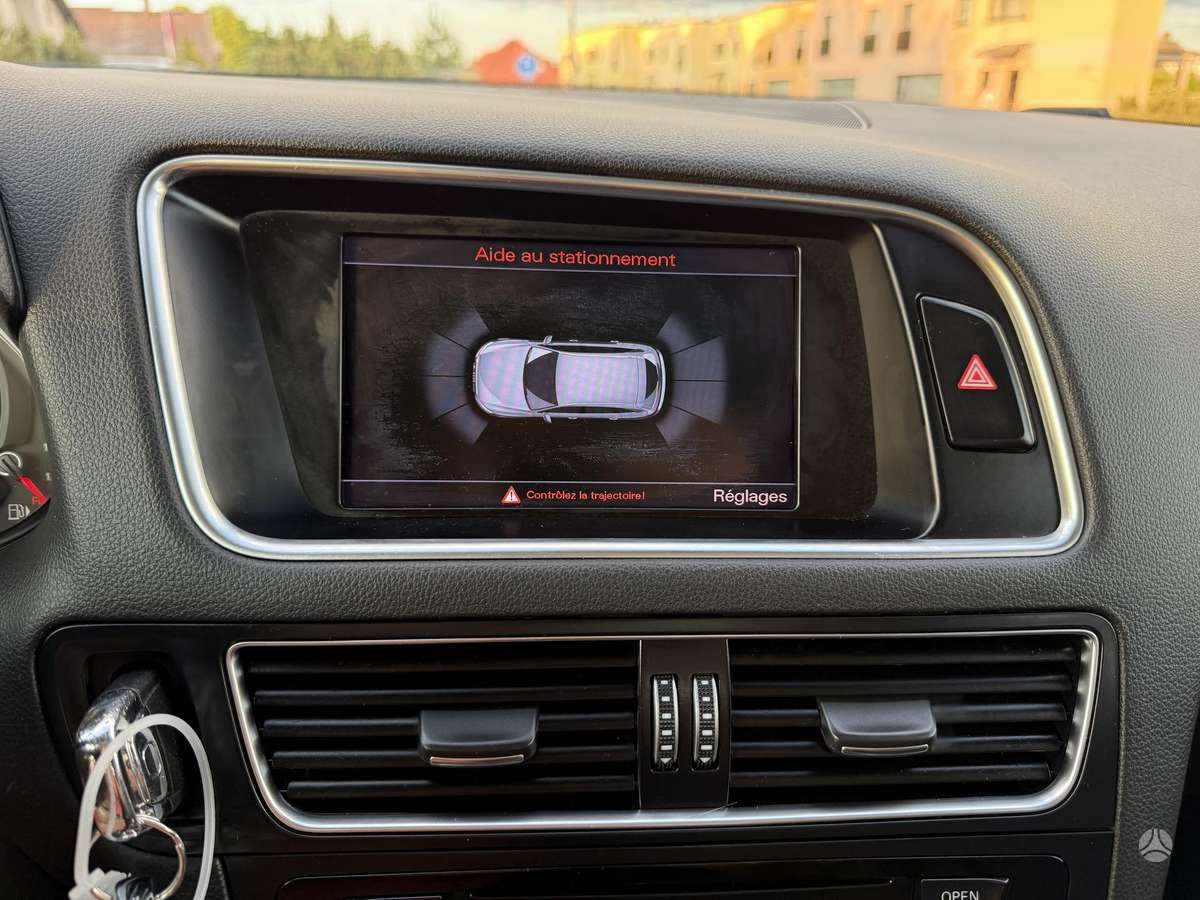 Audi Q5, 2.0 l., Внедорожник / Кроссовер