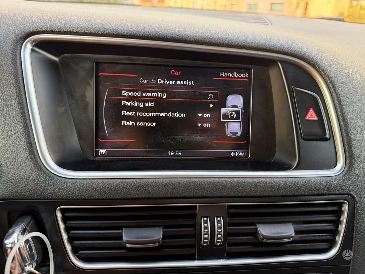 Audi Q5, 2.0 l., Внедорожник / Кроссовер